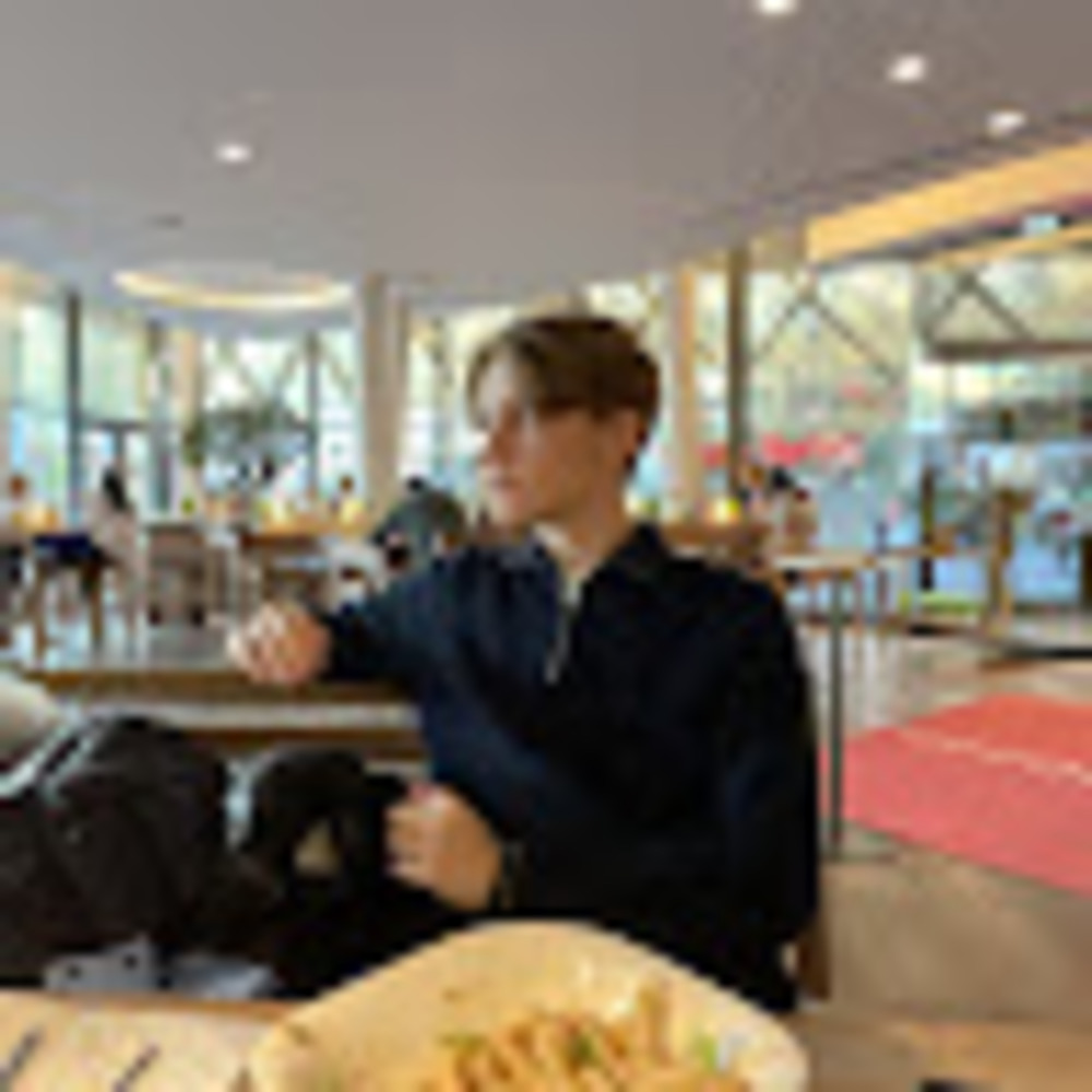 Meet your Posher, Leo